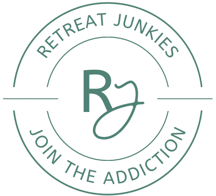 Retreat Junkies Logo